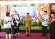 Pengurus PGRI Provinsi Kukuhkan Ibunda Guru Kabupaten Murung Raya Warnita Heriyus