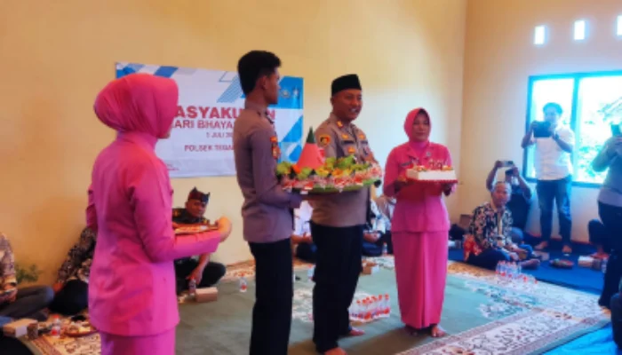 Tasyakuran Hari Bhayangkara yang Ke-78 Sekaligus Salam Kenal Kapolsek Baru Tegalsari