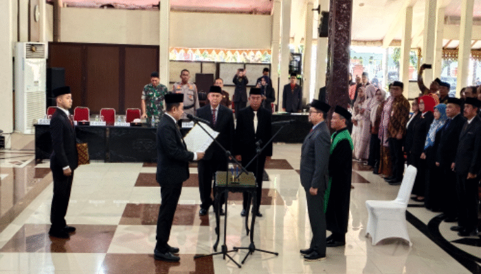 Doktor Fathurrozi Resmi Dilantik sebagai Sekda Bondowoso, Siap Jadi Motor Penggerak Birokrasi yang Profesional