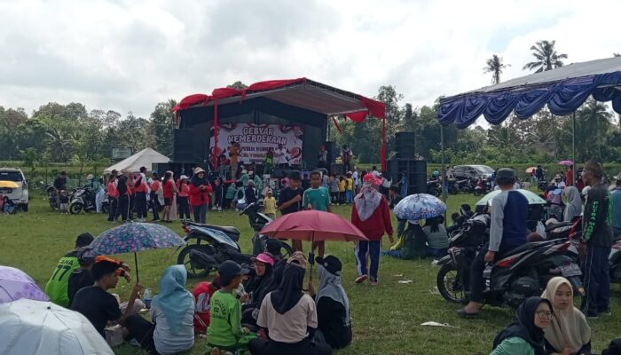 Jalan Sehat Serta Pembagian Hadiah /kupon HUT RI ke 80 Berjalan Hikmat dan Penuh Gembira.