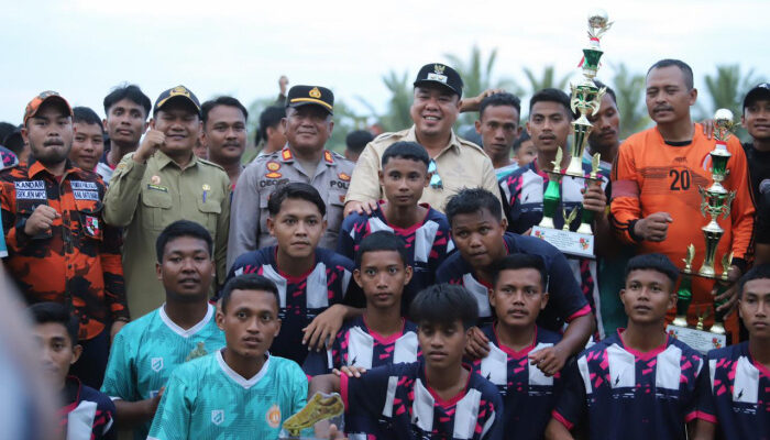 Tutup Turnamen Sepakbola, Wabup Batu Bara Apresiasi Pemuda Pancasila dan Pecinta Sepakbola