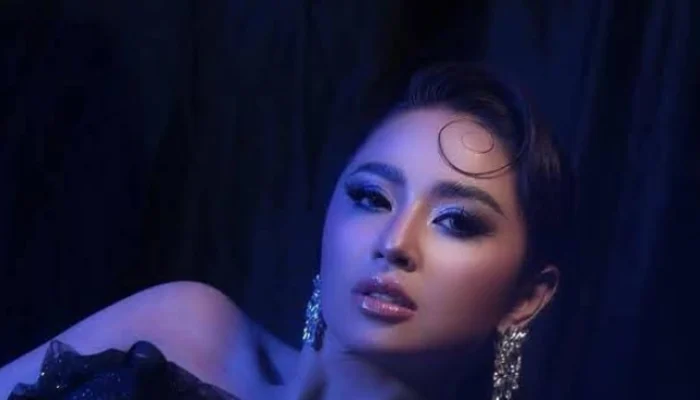 Dewi Perssik Tampil Memukau di Karnaval SCTV Jember