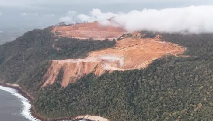 KEKERASAN TERHADAP ALAM TUMPANG PITU: JEJAK KEPUTUSAN MANTAN BUPATI YANG MERUSAK – DUGAAN PERAMPOKAN KEKAYAAN NEGARA
