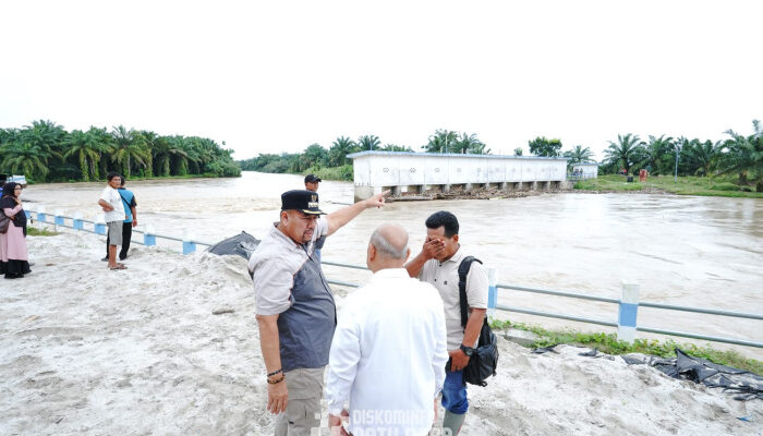 Bupati Batu Bara bersama DPRD Provsu Tinjau Bendung Sungai Dalu-Dalu