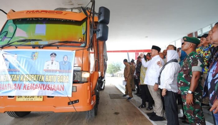 Bentuk Kepedulian Terhadap Korban Bencana Alam, Bupati Batu Bara Lepas Keberangkatan 12 Truk Bantuan