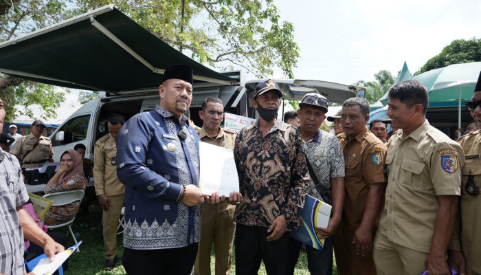 Bupati Baharuddin Imbau Warga untuk Memanfaatkan Pekarangan Rumah