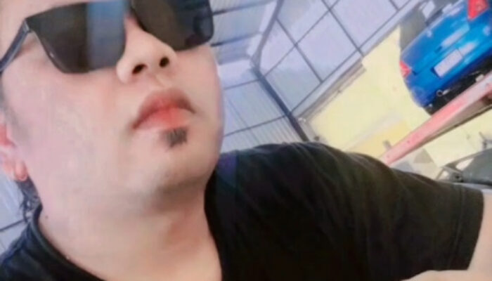 Memberi Makan, Tapi Lupa Memuliakan Guru