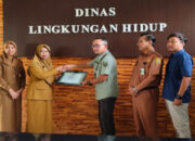 SdN Sukosari Terima Penghargaan