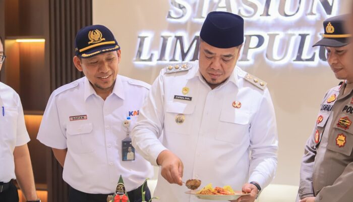 Wabup Batu Bara bersama Kadiv Regional Resmikan Stasiun KA Lima Puluh