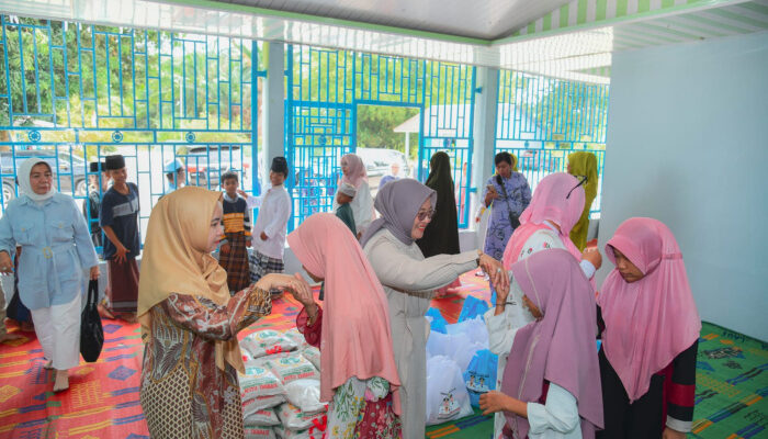 Ny. Henny Heridawaty Tegaskan Komitmen TP PKK Batu Bara Hadir di tengah Masyarakat Melalui Aksi Sosial
