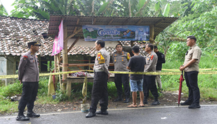 Polres Bondowoso olah tempat kejadian perkara penemuan bayi