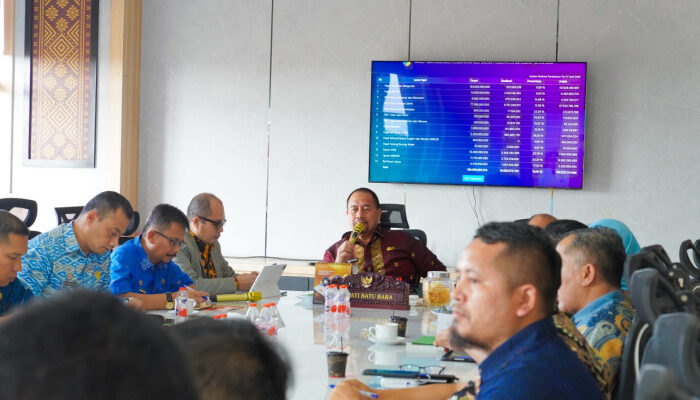 Tingkatkan Tata Kelola Keuangan Daerah, Bupati Baharuddin Pimpin Sosialisasi Pengelolaan Keuangan Daerah