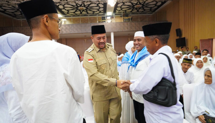 Bupati Batu Bara Tepung Tawari Jemaah Calon Haji 1447 H