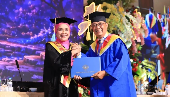 Dari Parlemen ke Bangku Kuliah: Menyelami “Ibadah Politik” Ahmad Dhafir