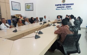 SEKTI Temui Kepala BPN Jember yang Baru, Tegaskan Perjuangan Reforma Agraria dan Hak Atas Tanah