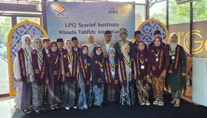 SIBS Bondowoso Lahirkan Generasi Qur’ani, 19 Santri Resmi Diwisuda