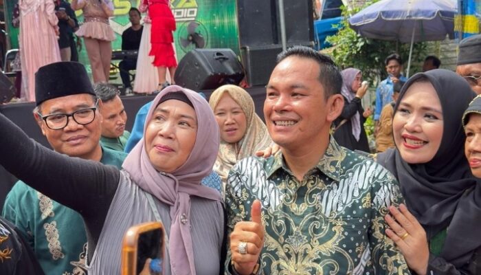 Wabup Rahmanto Muhidin Hadiri Resepsi Pernikahan Warga di Muara Bakanon