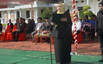 Dina Maulidah Bacakan UUD 1945 pada Upacara Hari Lahir Pancasila di Murung Raya