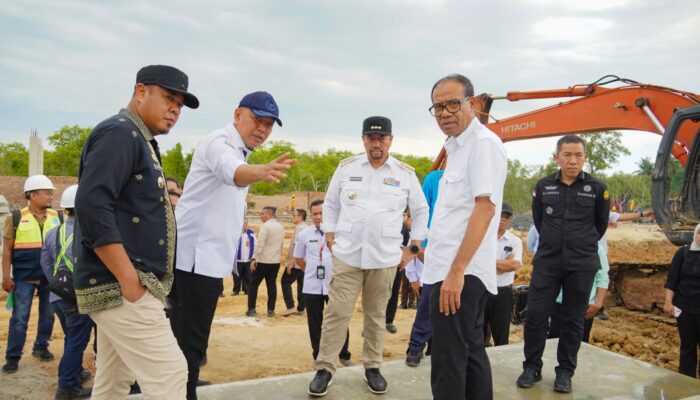 Bupati Batu Bara Pimpin Penanaman Mangrove dan Tinjau Pembangunan Kawasan Nelayan Modern