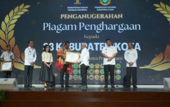 Bupati Baharuddin Siagian Raih Penghargaan Kementerian Hukum RI atas Komitmen Pelayanan Hukum di Batu Bara