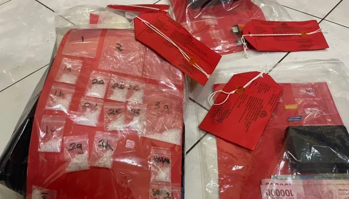 Polres Bondowoso Bongkar Jaringan Narkoba, Ribuan Pil Koplo dan Puluhan Paket Sabu Disita