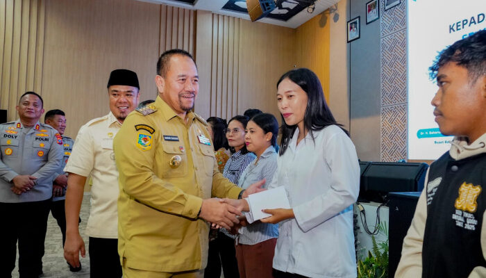 Bupati Batu Bara Serahkan Insentif 540 Guru Sekolah Minggu, Ajak Perkuat Pendidikan Karakter dan Perangi Narkoba