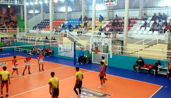 Lolos 8 Besar, PBV Putra Banyuwangi Mantap Incar Gelar Juara di Turnamen Bola Voli Stadion Surga Tulungrejo