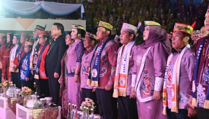 Ribuan Jemaat Semarakkan Pembukaan Sinode Umum XXV GKE di Murung Raya