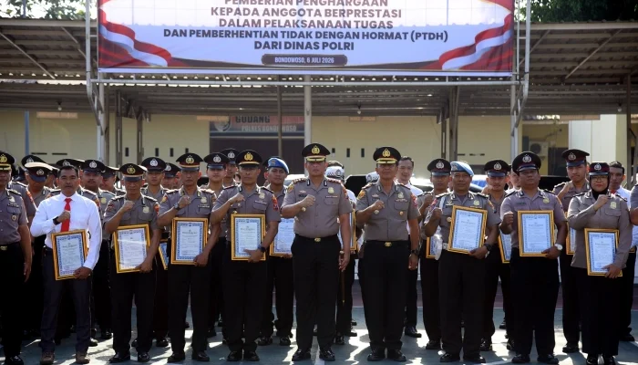 Kapolres Aryo Beri Penghargaan Kepada 36 Personel Berprestasi