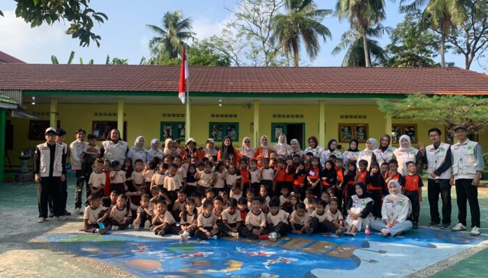 Anak Sehat, Anak Hebat dengan PHBS: Mahasiswa KKL-PPM 79 Universitas Malahayati Edukasi Siswa TK Negeri 1 Metro Timur