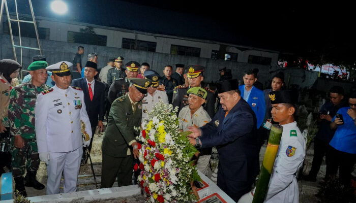 Bupati Batu Bara Hadiri Upacara Malam Taptu dan Pimpin Ziarah ke Makam Pejuang