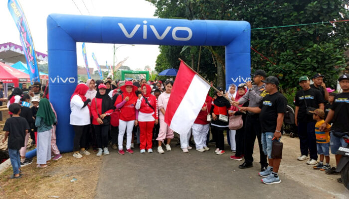 Semarak HUT RI ke-81, Pemuda Mburi Setail Bangkitkan Semangat Kebersamaan Lewat Gerak Jalan