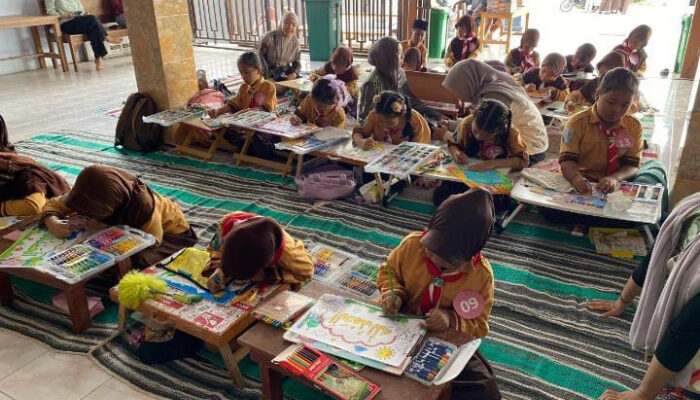 Asah Kreativitas dan Spiritual Anak, Desa Kalibatur Gelar Lomba Mewarnai Kaligrafi Tingkat TK dan SD