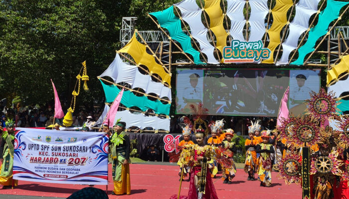SDN Sukosari 1 Tampil Memukau di Pawai Budaya Hari Jadi Bondowoso ke-207