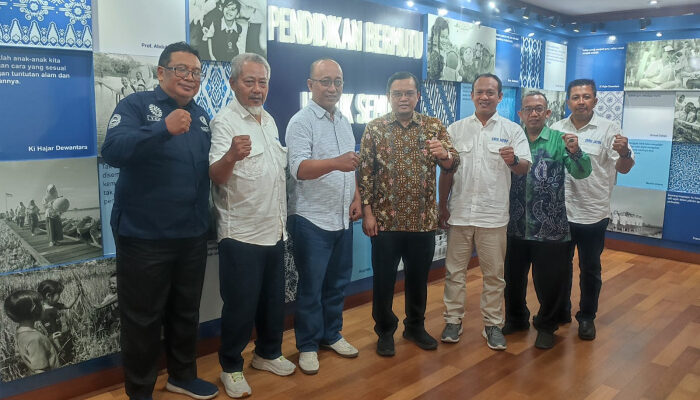 SMSI Jatim Tegaskan Komitmen Pers Ikut Majukan Pendidikan Dasar di Indonesia