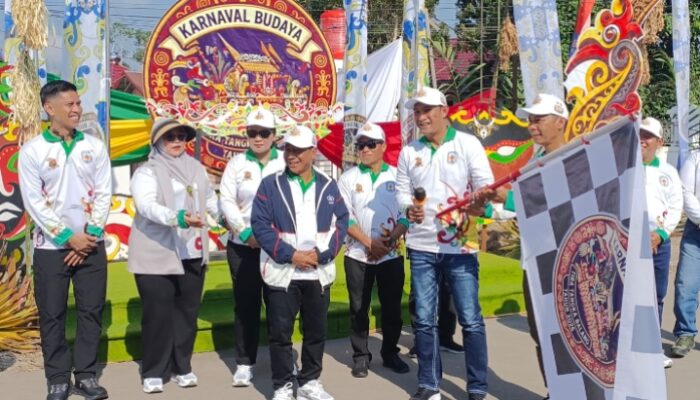 Karnaval Budaya Meriahkan HUT Ke-24 Tahun Kabupaten Murung Raya, Libatkan Ribuan Peserta