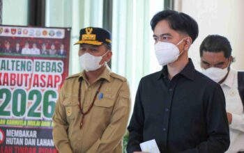 Wapres Gibran Tinjau Karhutla di Kalteng, Temui Keluarga Petugas yang Gugur