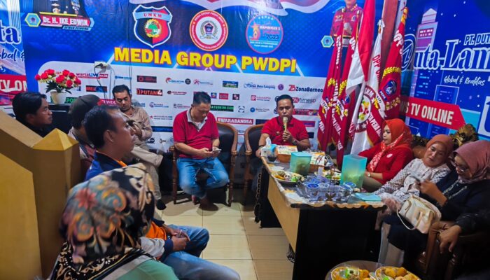 PANITIA HUT Ke-4 PWDPI RESMI DIBUBARKAN, LAPORAN KEUANGAN DIPERIKSA DAN DISERAHKAN