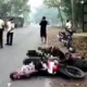 Hendak Memutar Arah Tiba-Tiba Dua Motor Bertabrakan Depan PG Glenmore, Satu Pengendara Tak Sadarkan Diri